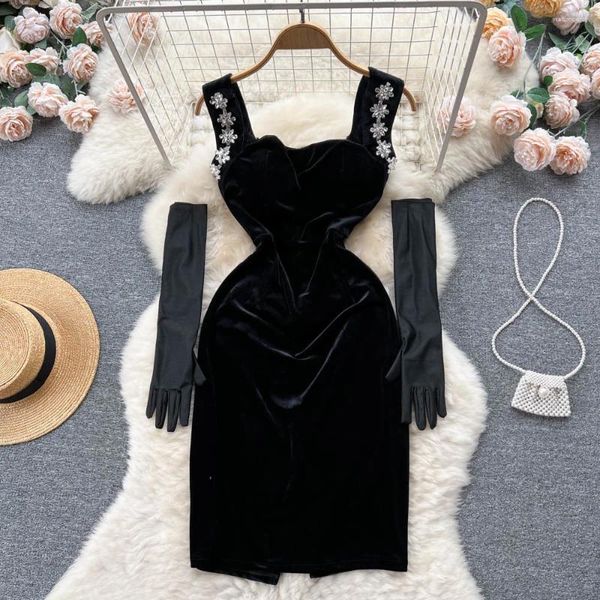 Sıradan Elbiseler Foamlina Fransız Vintage Rhinestone Strap Velvet Elbise Kadınlar Zarif Siyah Kolsuz Yüksek Bel Midi Partisi Eldivenli