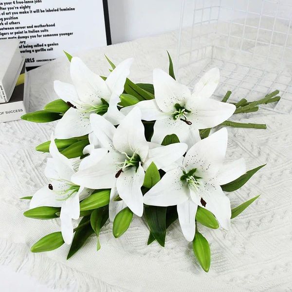 Flores decorativas 38 cm Touch real Lily White Artificial Wedding Bridal Bouquet Plástico Fake Party Home Decoration