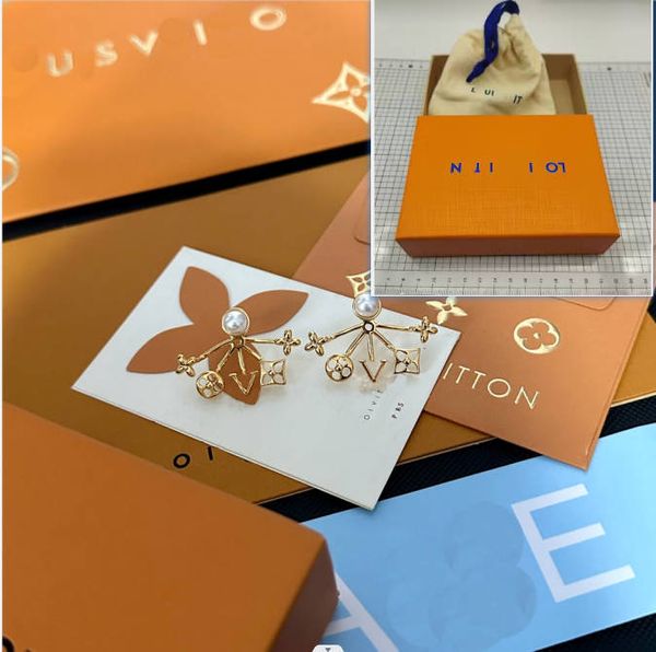 Brincos de luxo Luis Gold banhado para a primavera novos designers de cartas clássicas design de alta qualidade estilo pingente de jóias projetado com uma para garotas encantadoras
