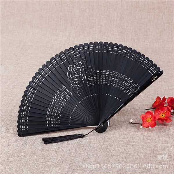 Ventilador dobrável de bambu de alta qualidade, estilo chinês, escultura vazada, mão japonesa, decoração de quarto, festa de casamento, presentes para casa 240325