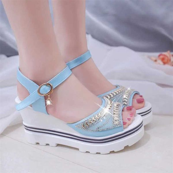 Sandali Nuovi sandali da donna a forma di zeppa con fibbia a forma di pesce scarpe casual con fondo piatto strass spessi eleganti abiti estivi H240328WRM9