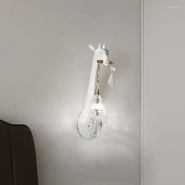Lampada da parete Giraffa innamorata Lampade di design in resina per animali Atmosfera Illuminazione da comodino Corridoio Soggiorno Luce decorativa carina