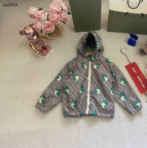 Fashion Kids Coat Hooded Baby Jackets Green Flying Dragon Pattern Designer Designer Dimensioni 110-160 ragazzi Girls Ourgowwear 24mar