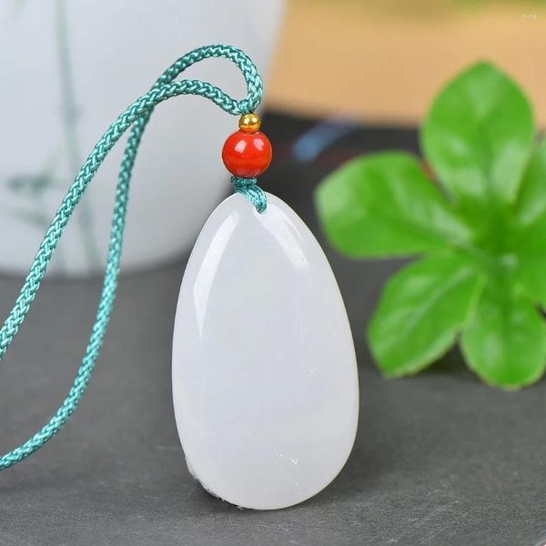 Anhänger 26 42mm natürliche weiße Jade Waterdrop Anhänger Halskette Frauen Frauen echte Nephrite Hetian Jades Tränenhügel Lucky Charms Amulett