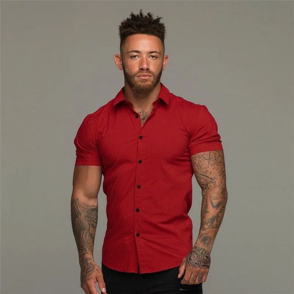 2024 Moda de verão Moda curta cor sólida cor super fit fit masculina camisa de negócios de negócios