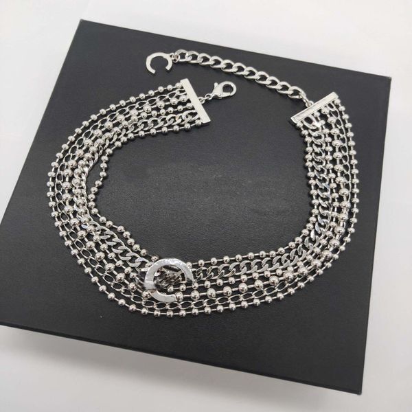 2022 Collana con pendente di fascino di alta qualità con design girocollo di perline a sei strati in color platino placcato per gioielli da sposa da donna regalo198G