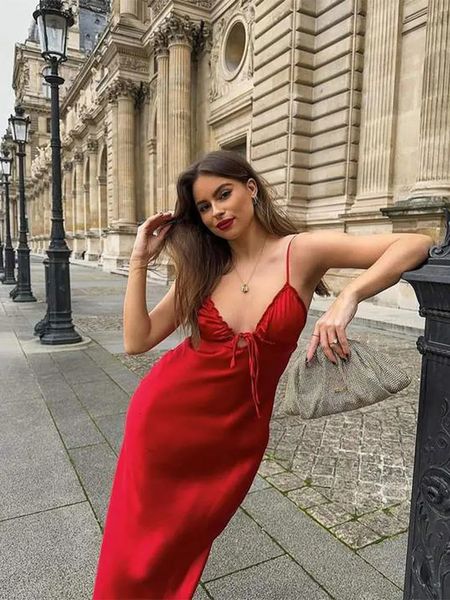 Frauen 2024 Sexy Backless Rot Satin Maxi Kleid Weibliche Elegante V-ausschnitt Spitze Up Sleeve Damen High Street Vestidos 240314