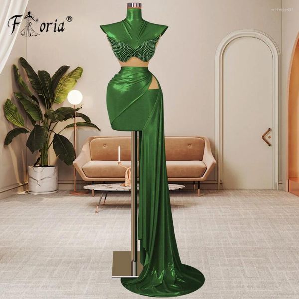 Partykleider, Stehkragen, Flügelärmel, metallischer Stoff, Perlen, kurzes Cocktailkleid mit seitlicher Schleppe, ausgeschnittene Taille, modischer Abschlussball