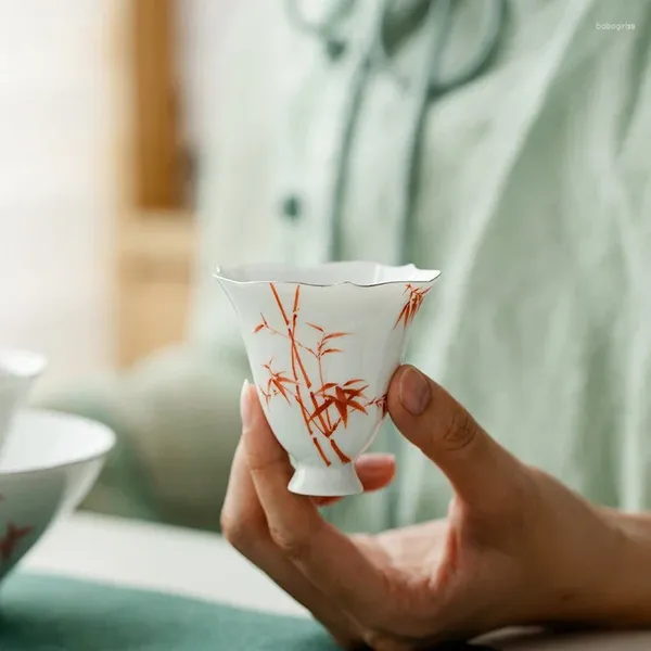 Fincan tabakları 2pc/set saf el boyalı kırmızı bambu çay fincanı izleme gümüş yaprakları koklayan bardak küçük koku çay öğe malzemeleri zanaat 65ml