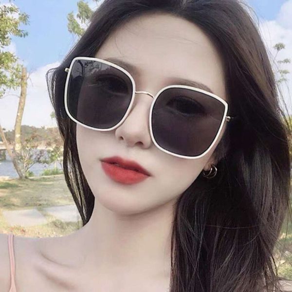Óculos de sol clássicos Nova marca de rede óculos de sol feminino polarizado versão coreana do estudante protetor solar UV óculos redondos