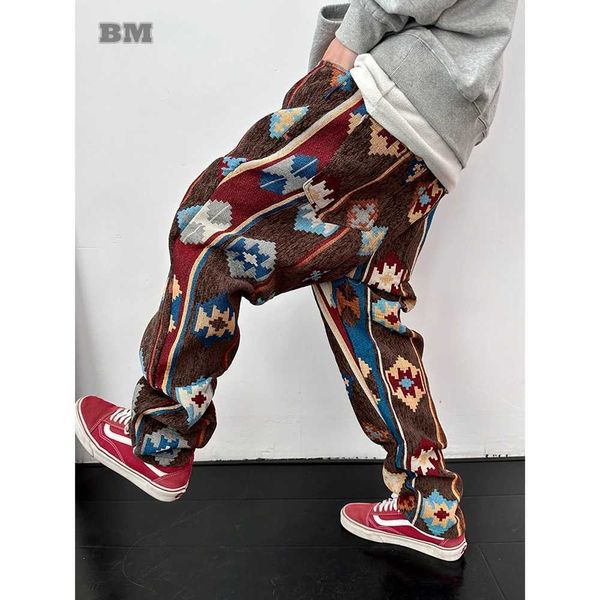 Pantaloni da uomo Abbigliamento da strada americano modello geometrico pantaloni casual abbigliamento da uomo stile etnico pantaloni jacquard Pantaloni Harajuku pantaloni di alta qualità J240328