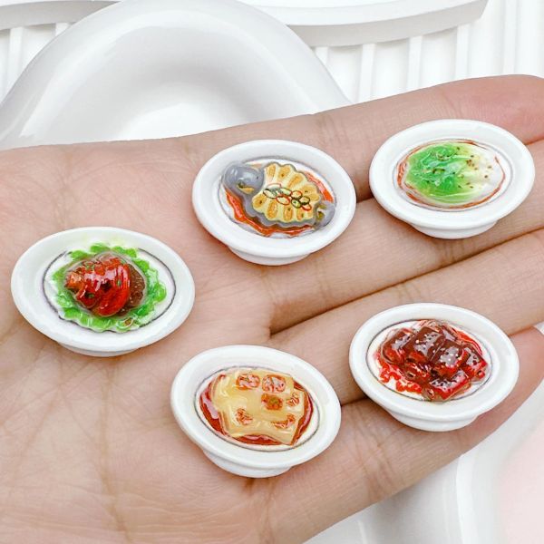 Miniaturas 100 pçs nova resina simulação pratos de comida gourmet diy scrapbook decoração charme artesanato acessórios para casa de bonecas