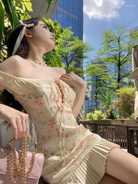 Lässige Kleider Süßes Mädchen Blumen Schulterfrei Trägerloses Kleid für Damen Frühling Slim Fit A-Linie Plissee Kurze Mode Weibliche Kleidung