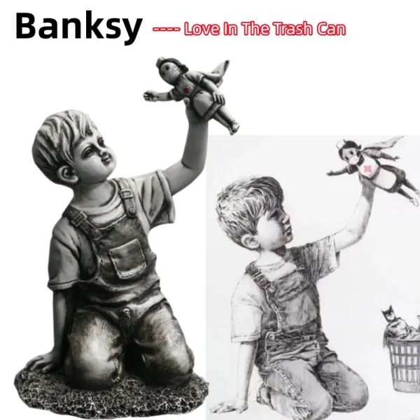 Esculturas Banksy Enfermeira Boneca Estátua Lixo Pegando Menino Escultura Rua Artística Abstrata Amor no Lixo Artcraft Estatuetas Decoração de Casa