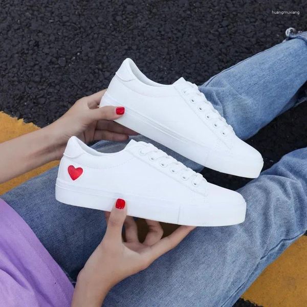 Sıradan Ayakkabı Kadın Tuval Flats Kalp Dantal-Up Moda Bayanlar İlkbahar/Sonbahar Tasarımcı Beyaz Spor ayakkabılar Eur Boyut 36-40