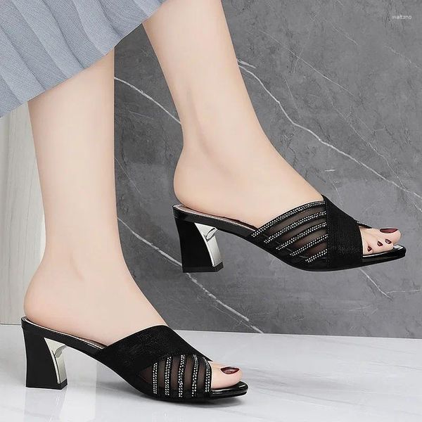 Terlik Moda Mesh Kadınlar Sandalet Seksi Kadınlar Yaz Orta Topuk Slipper Peep Toe Açık Bling Plaj Ayakkabıları Kadın Tıknazlık