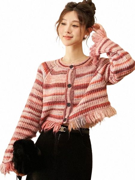 mishow Maglione corto a righe con nappa cardigan Donna Autunno Inverno Maglioni lavorato a maglia O-Collo Manica raglan Bordo grezzo Top MXC51Z0304 o71v #