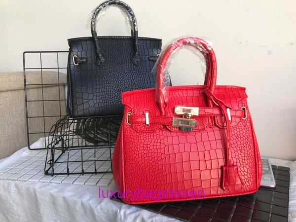 Hremms Birkks Designer-Umhängetaschen Online-Shop Live New Stone Pattern Bag Single Diagonal Straddle Handbag Fashion Damen Red Bride mit echtem Logo