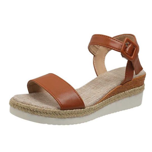 Sandali Scarpe da donna in vendita 2023 nuovi spallacci sandali da donna estivi casual piattaforma con zeppa fibbia H240328UA7E