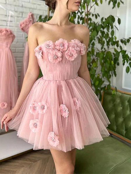 Parti Elbiseleri 3D Çiçek Diz Uzunluğu Kokteyl Elbise Romantik A-Line Straplez Homecoming Tatlı Bohemian Vestidos de Novia