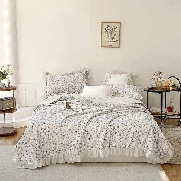 Bettwäsche-Sets, 4-teiliges Set aus gewaschener Baumwolle und Leinen, französisches kleines Sommer-Steppbettlaken mit Blumenmuster, geeignet für Einzel- und Doppelbetten