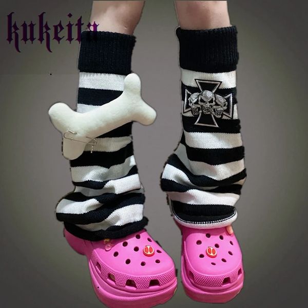 Y2k Harajuku Mädchen Schwarz Weiß Gestreifte Beinlinge Socken Frauen Punk Gothic Knochen Kreuz Schädel Gestrickte Boot Abdeckung Streetwear 240315