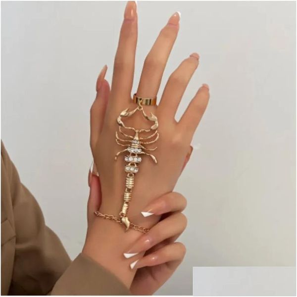 Charme pulseiras vintage punk escorpião borla cadeia anel pulseira conjuntos para mulheres homens gótico cristal conectado dedo jóias gota deliv oteyx