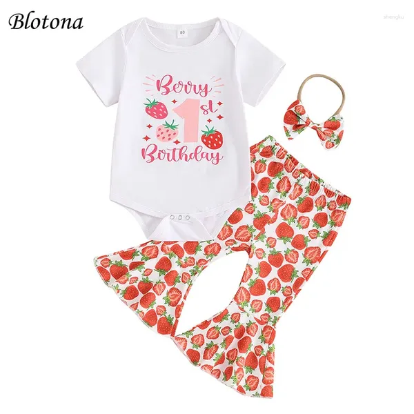 Set di abbigliamento Blotona Neonata Compleanno Vestito Manica corta Lettera Stampa Pagliaccetto Top Pantaloni svasati alla fragola Fascia 6-18M