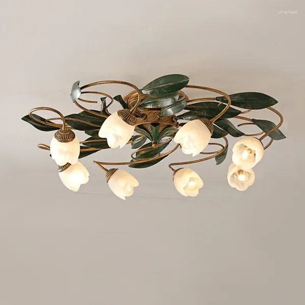 Plafoniere Lanterna di fiori francese vecchio stile Decorazione Negozio Europeo Retro Villa El Lampada d'arte in rame Camera da letto Soggiorno Luce