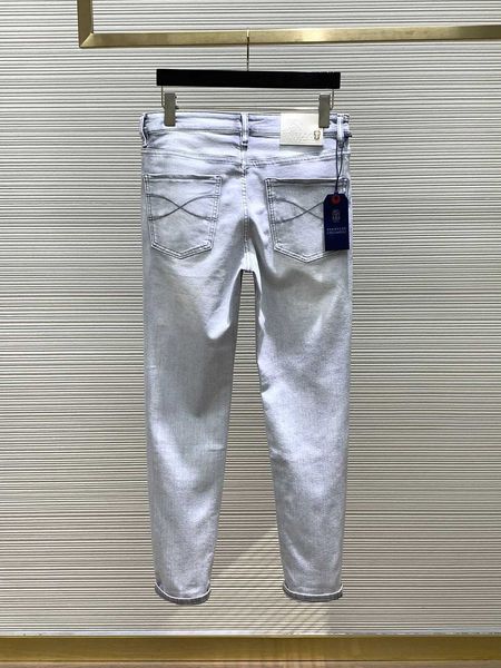 Calças masculinas jeans 2024 lavagem casual nova moda elástica calças de ajuste reto personalizado etiqueta de couro leão italiano j240328