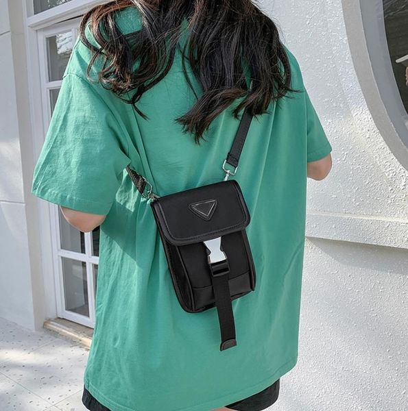 Nuova moda uomo e donna Europa Stati Uniti borsa di tendenza borsa singola in nylon a tracolla mini piccola borsa per cellulare zaino