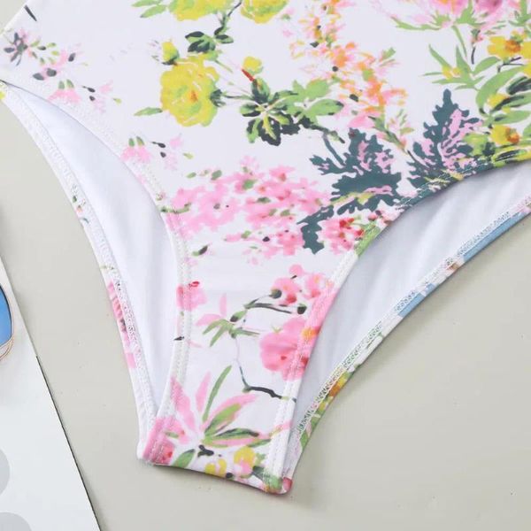 Conjunto de saia monokini feminino, traje de banho elástico de uma peça, estampa floral elegante com capa de chiffon para mulheres