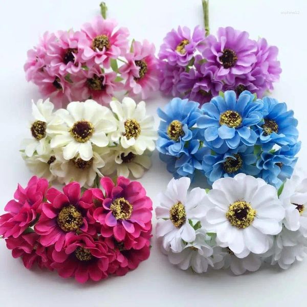 Flores decorativas 60pcs 4cm de tecido de seda crisântemo para guirlanda hair corsage scrapbooking decoração artificial pequena margarida