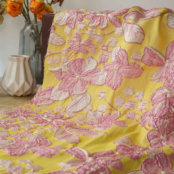 Tecido brilhante amarelo rosa flor jacquard brocado tecido outono inverno moda vestido saco diy costura tecido 50cm x 138cm