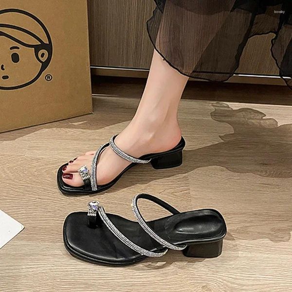 Pantofole di cristallo di lusso clip toe donne scarpe con tacco medio estate sandali con cinturino alla caviglia grosso 2024 tendenza infradito pompe Femme diapositive