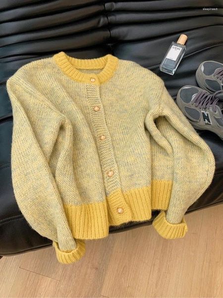 Maglia da donna Maglione corto giallo Cappotto Primavera Autunno Coreano Cardigan lavorato a maglia allentato tutto abbinato Collo elegante Top a maniche lunghe