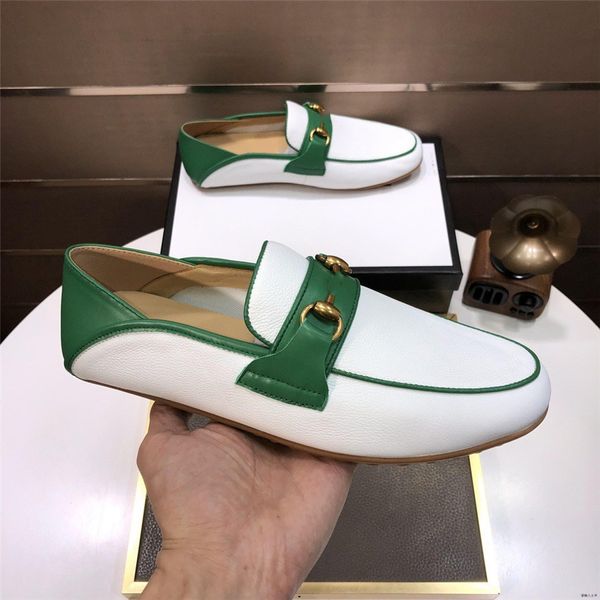 39 Model Erkekler Tasarımcı Loafers Yumuşak Mokasinler Yüksek Kaliteli Bahar Sonbahar Orijinal Deri Lüks Ayakkabı Erkek Düz Sürüş Ayakkabı Beyaz Yumuşak Katlanır Fasulye Ayakkabı