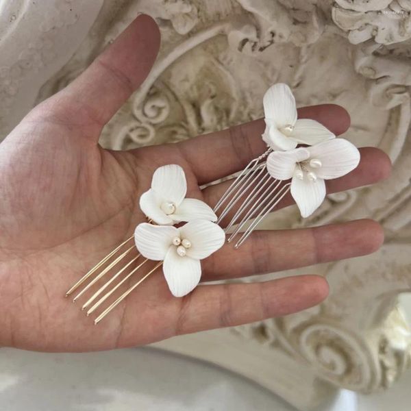 Grampos de cabelo elegantes pentes de flores de cerâmica branca para noiva casamento simples pérolas florais headpieces mulheres damas de honra festa jóias