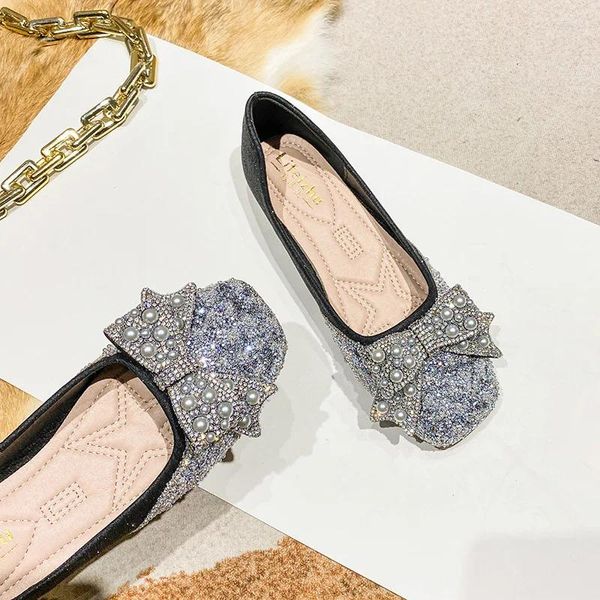 Sıradan Ayakkabı Kadınlar İçin Bahar Flats Slip-On Rhinestone Square Deri Tekne Güzel İnci Loafers Büyük Boyut