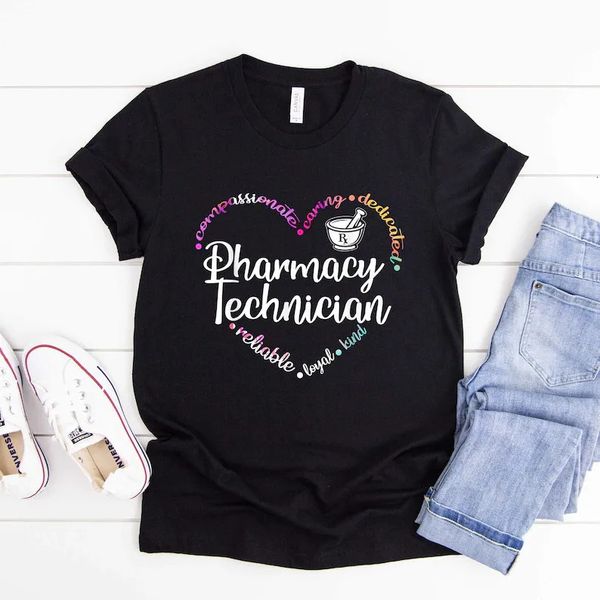 Apothekertechniker bunte Buchstaben TShirt Tech Geschenk Shirt Zukunft Apotheker Mode Kurzarm Damenbekleidung 240329