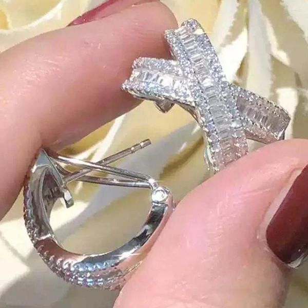 Saplama Küpe Özel Katı 18K Beyaz Altın İtme Küpe Geri Kadınlar X Düğün Yıldönümü Nişan Moissanite Elmas