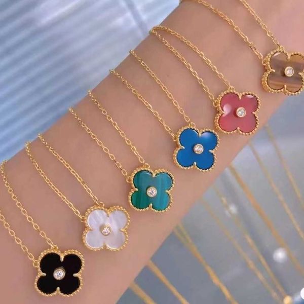 Marca de designer van quatro folhas grama de diamante único colar feminino natural ágata branca fritillaria pingente versátil 18 rosa k cadeia de osso de bloqueio dourado