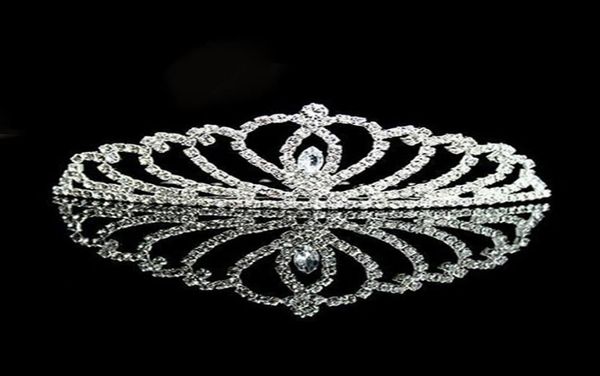 Lindo pente de cabelo de cristal de strass para mulheres ou meninas presente de festa de casamento prata cabeça decorativa tiara ou acessório de grampo de cabelo 7627197