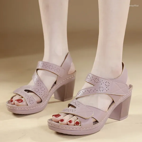 Scarpe eleganti Sandali da spiaggia da donna Suola spessa Versatile Cravatta semplice Comode pantofole casual da esterno Donne di grandi dimensioni