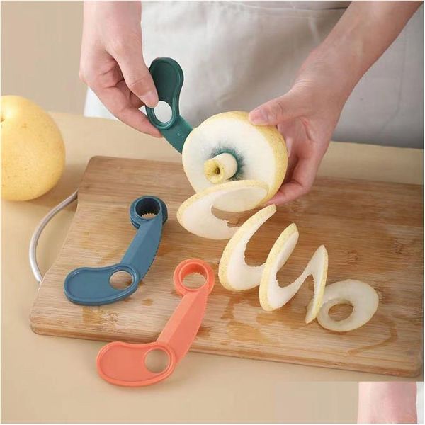 Ferramentas de frutas vegetais Cozinha Slicer Slicers Manual Rotating Rolo Rolos Pepino Batata Apple Splitter Facas de Barbear Drop Delivery Ot7Mc