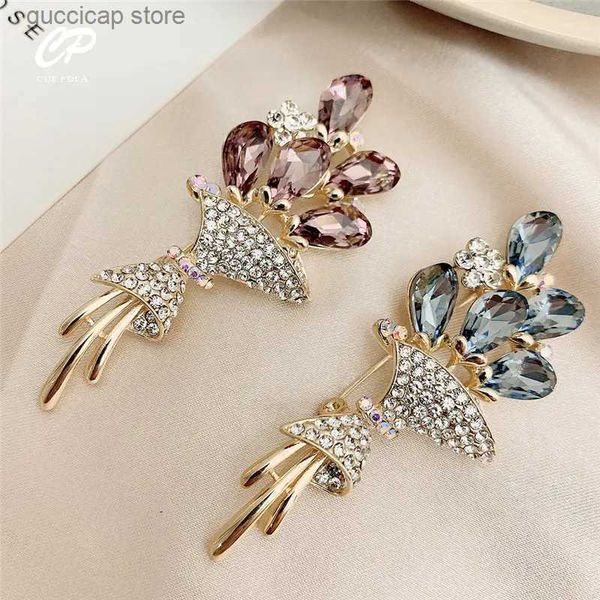 Pins Broches Strass Bouquet Broche Mulheres Casaco Camisola Broche de Cristal Pin Simples Lenço de Seda Botão Acessórios de Roupas Y240329