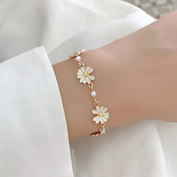 Braccialetti con ciondoli Moda coreana Fiore margherita gialla per le donne Catene con perline color oro Perle Braccialetti Gioielli di lusso Regalo per ragazza