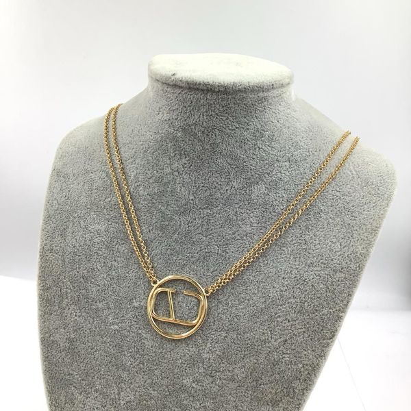 Collana con ciondolo con lettera, collana di design, gioielli da donna, semplice, individuale, acciaio inossidabile, alta qualità, oro, classico, doppia catena, regalo.Commercio all'ingrosso, spedizione gratuita