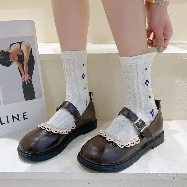 Pompe Pompe spesse giapponese jk uniform scarpe in pelle piccole in pelle femminile primavera 2023 Nuova lolita scarpe piccole in pelle per pizzo bordo in pizzo sho