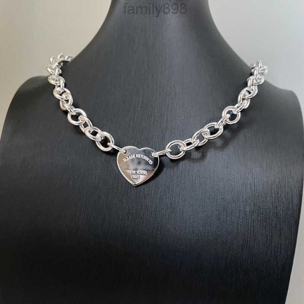 2024 Designer Argento sterling 925 t Famiglia Ciondolo a cuore di pesca Catena spessa Collana Ot Donna a forma di cuore Clavicola Temperamento regolabile Stile versatile F1CI